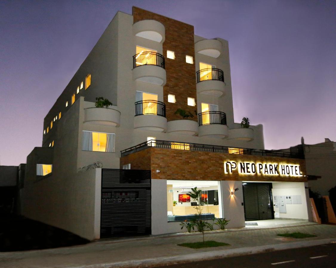 Neo Park Hotel Maringá Exterior foto